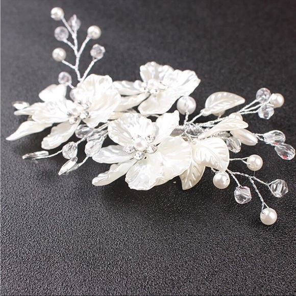 NWT Bridal hair piece - white and silver hair clip - Picture 2 of 6